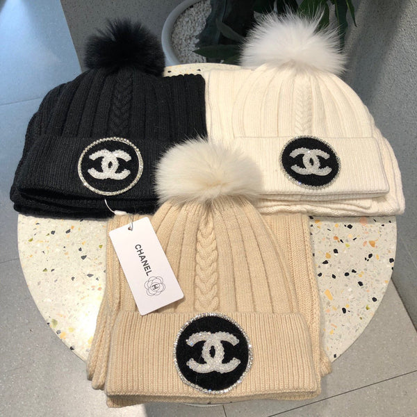 SET BERRETTO E SCIARPA IN LANA BIANCA 424023