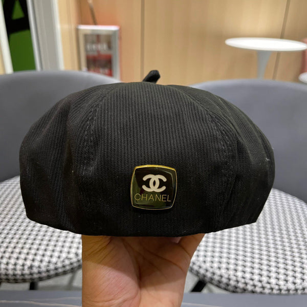 CAPPELLO BASCO IN VELLUTO A COSTE NERO 429844