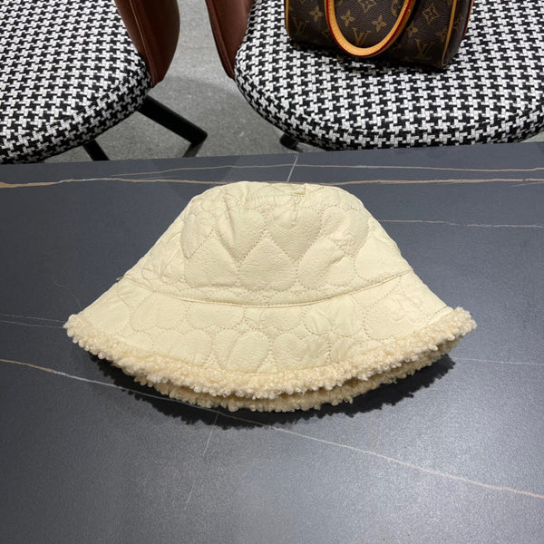 REVERSIBLE NAPPA & SHEARLING BUCKET HAT TAN BEIGE 436509