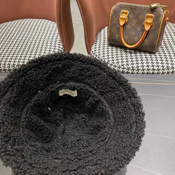 CAPPELLO A SERBATOIO REVERSIBILE IN NAPPA E SHEARLING NERO 436510