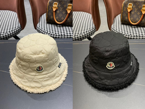 CAPPELLO A SERBATOIO REVERSIBILE IN NAPPA E SHEARLING NERO 436510