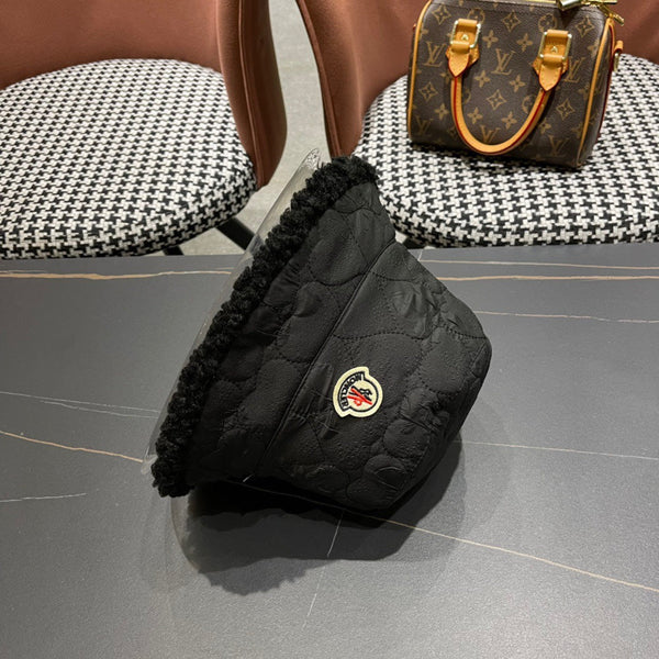 CAPPELLO A SERBATOIO REVERSIBILE IN NAPPA E SHEARLING NERO 436510