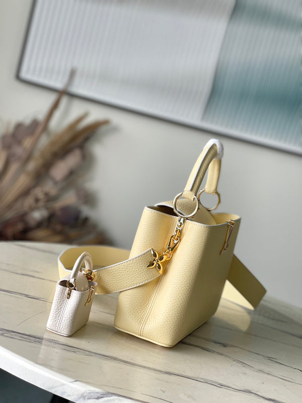 CAPUCINES BB 26 IN TAURILLON GIALLO BANANA