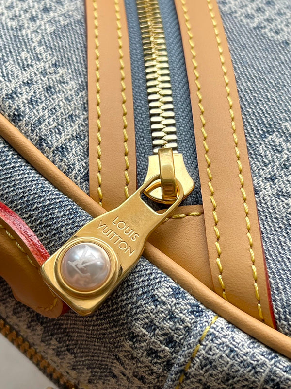 BORSA CHESS MESSENGER 24 IN DENIM A QUADRI BLU COLUMBIA 3D