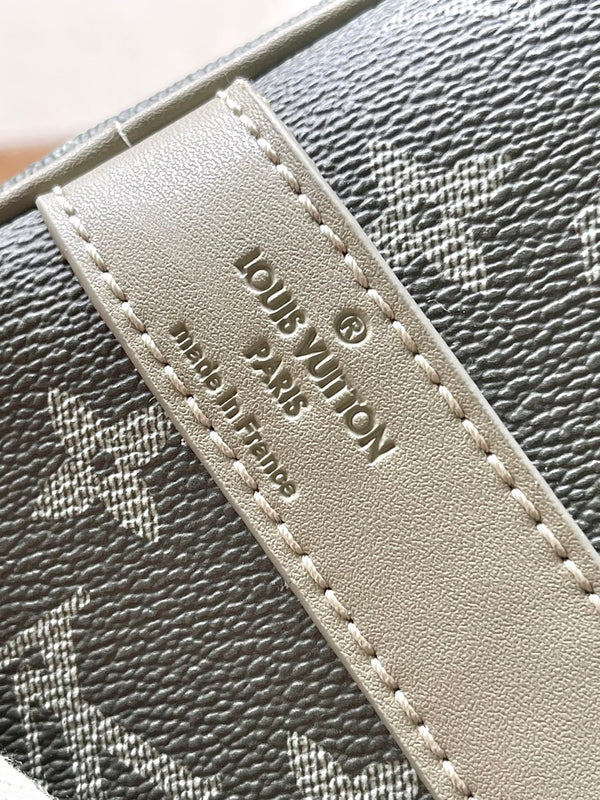 BORSA A TRACOLLA KEEPALL 45 IN TELA GRIGIA CON MONOGRAMMA SFUMATO