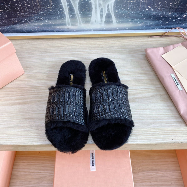 Miu Slipper Black Woven Raffia