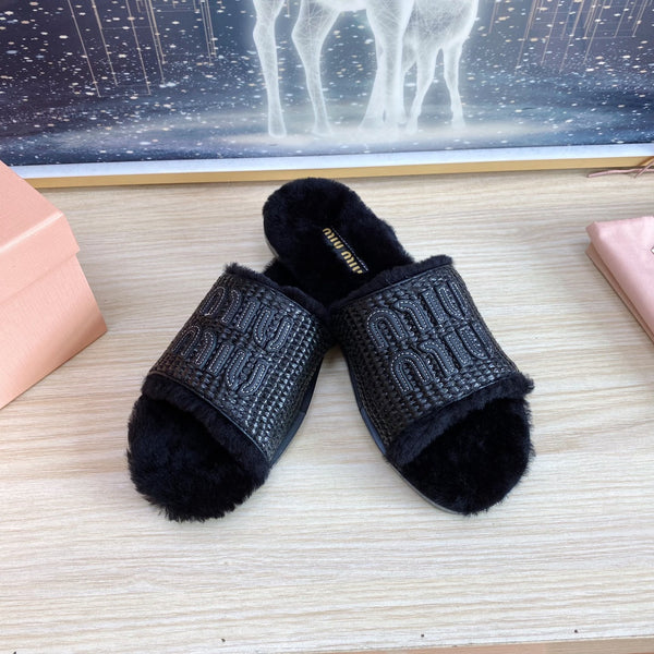 Miu Slipper Black Woven Raffia