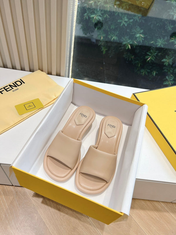 FF Baguette Slides Women 45 Nappa Leather Beige