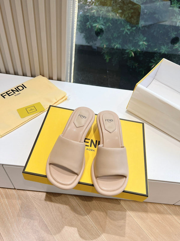 FF Baguette Slides Women 45 Nappa Leather Beige