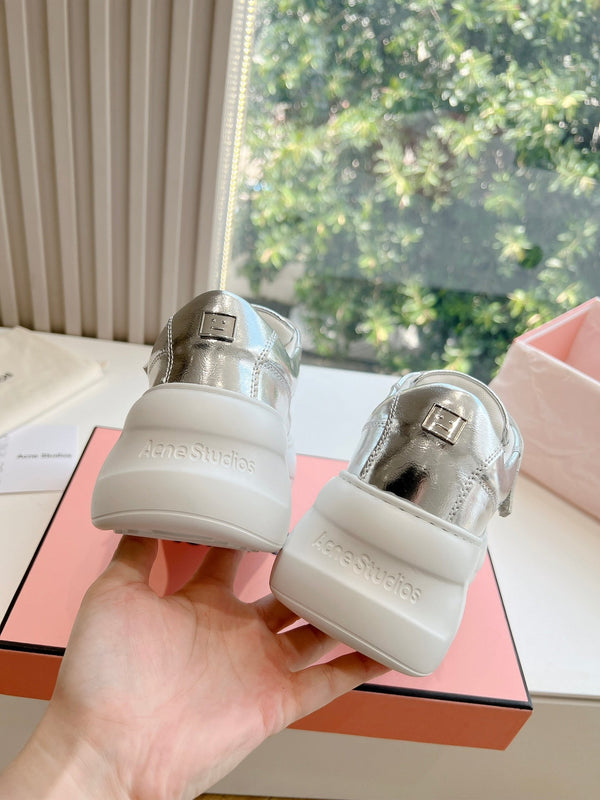 ACNE STUDIO SNEAKER IN SILVER LAMBSKIN