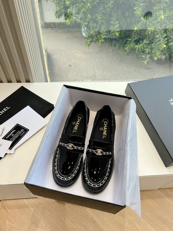 CC Moccasins Glossy Black Chain Lambskin
