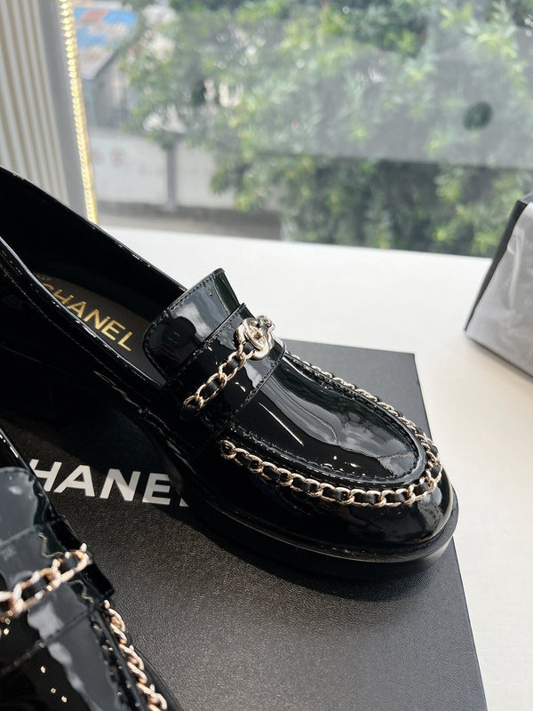 CC Moccasins Glossy Black Chain Lambskin
