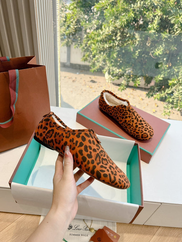 LP Cocooning Floaty Flat Orange Black Leopard Print Wool Fleece Lining And Suede 992982