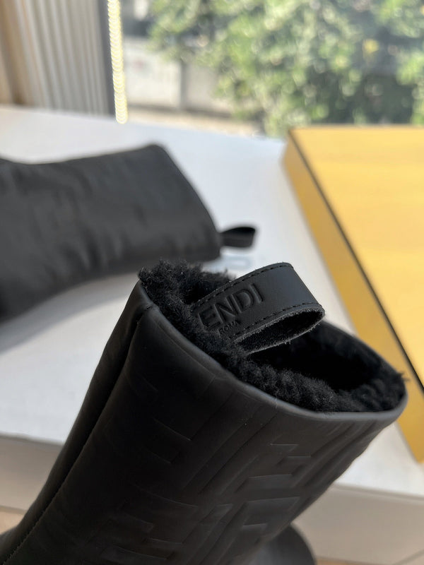 Fendi Apres Chic with FF chamois Boots Black Cowhide 475230