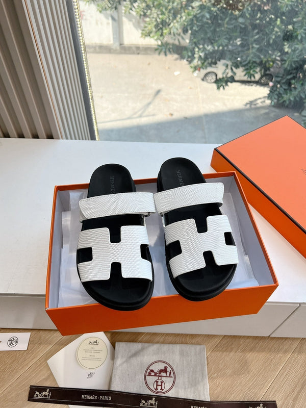 HM Chypre Sandal White Grained Calfskin 202798