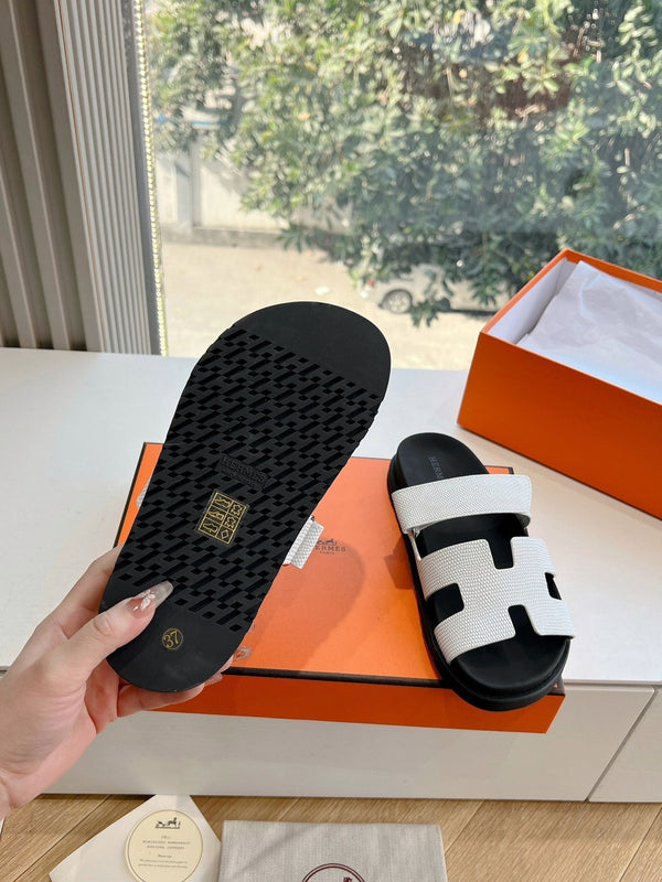 HM Chypre Sandal White Grained Calfskin 202798