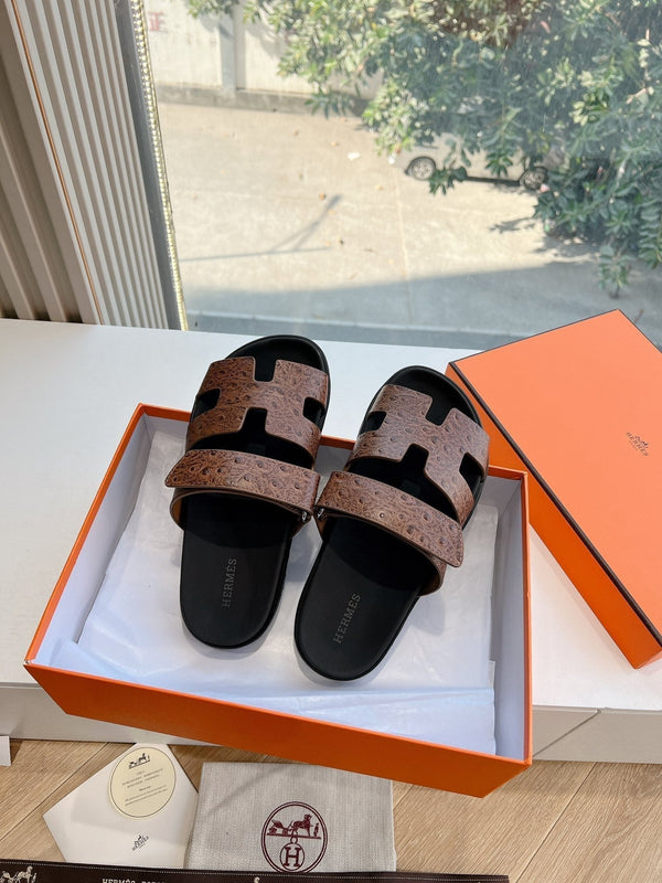 SANDALO CYPRUS IN PELLE DI VITELLO MARTELLATA MARRONE CIOCCOLATO