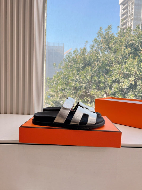 HM Chypre Sandal Silver Calfskin 202812