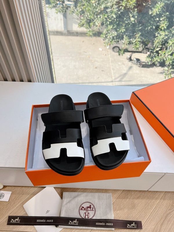 HM Chypre Sandal Black Mix White Calfskin 202814