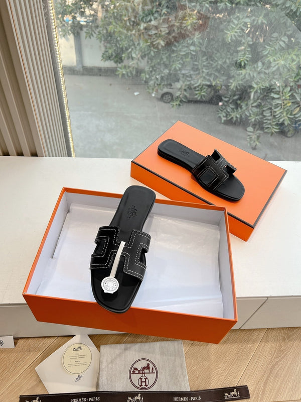 HM 25C Oran sandal Black Leather 202828