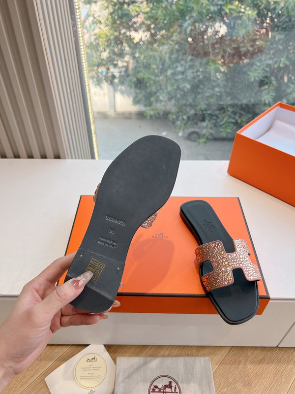 OASIS SLIDE IN PENNY BROWN CALFSKIN WITH CRYSTALS