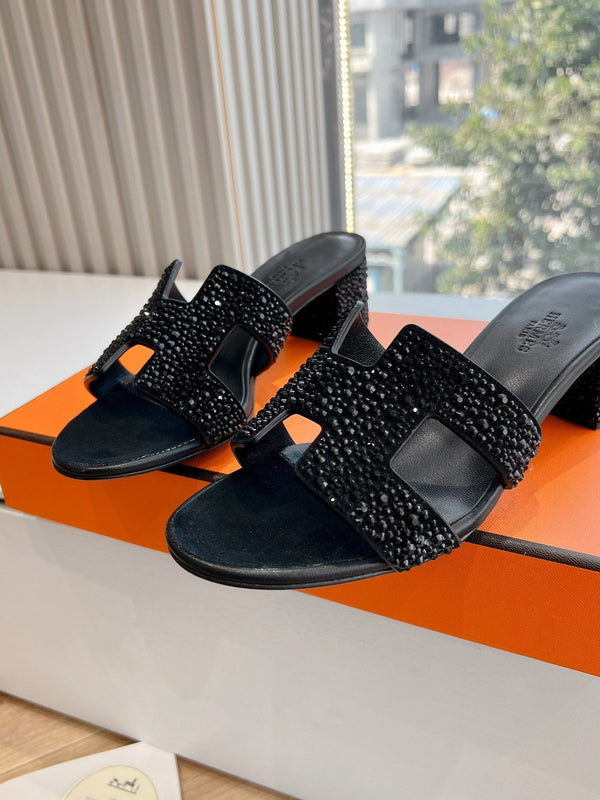 HM 25C Oasis Sandal Black Leather With Rhinestone 202835