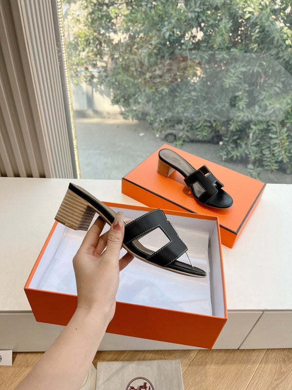 OASIS SANDAL IN BLACK CALFSKIN