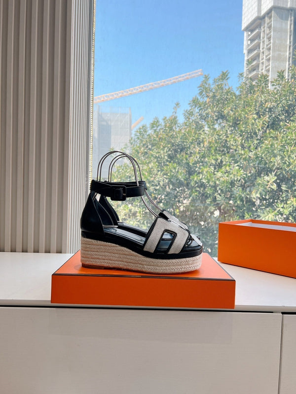 ELDA ESPADRILLE IN WHITE FABRIC AND BLACK CALFSKIN