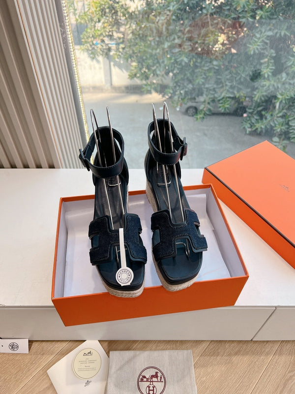 ELDA ESPADRILLE IN MIDNIGHT BLUE FABRIC AND BLACK CALFSKIN