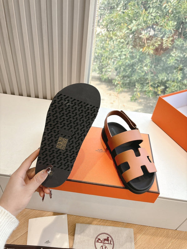 Sandalo HM 25 Genius in pelle di vitello nera dorata