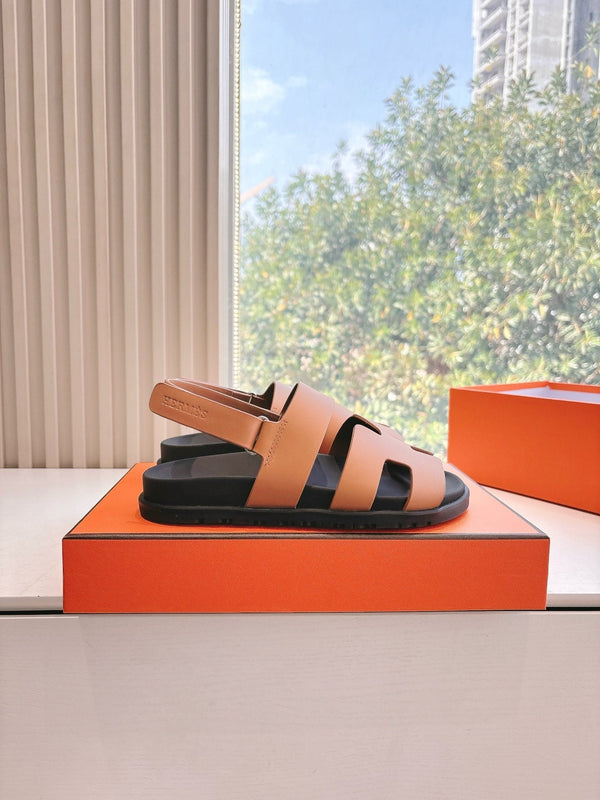 Sandalo HM 25 Genius in pelle di vitello nera dorata