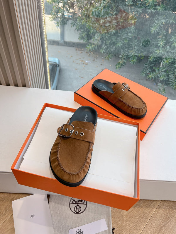 HM 25 Key Mule in pelle scamosciata dorata