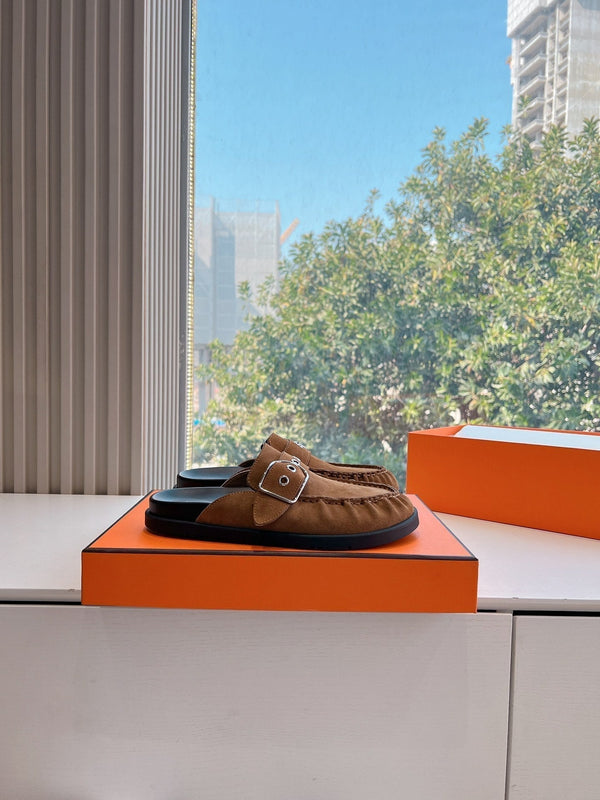 HM 25 Key Mule in pelle scamosciata dorata