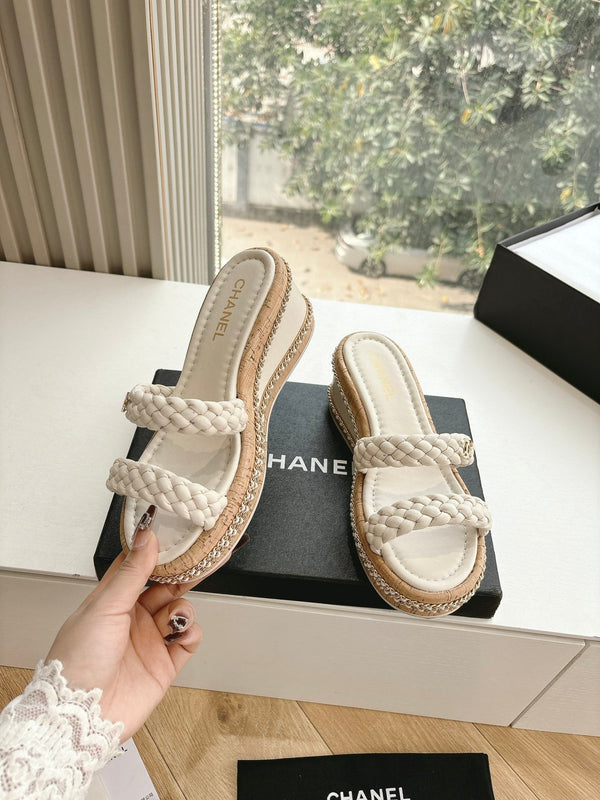 CC Sandals Cream original braided 6cm lambskin 202893