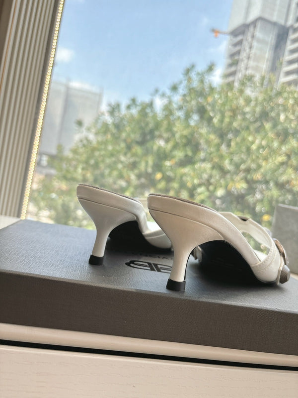 CAGOLE MID-HEEL MULES IN WHITE CALFSKIN