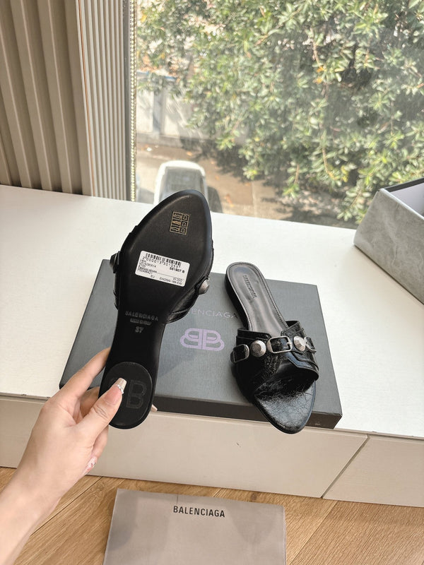 CAGOLE FLAT MULES IN BLACK CALFSKIN