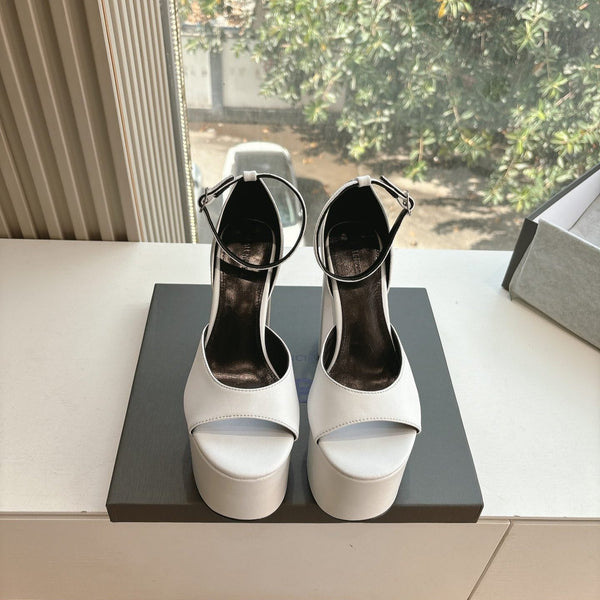 DÉCOLLETÉ CON CINTURINO ALLA CAVIGLIA E PLATEAU IN PELLE DI VITELLO LISCIA BIANCA