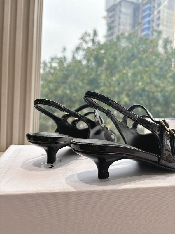 CELINE Slingback in pelle verniciata nera 285949