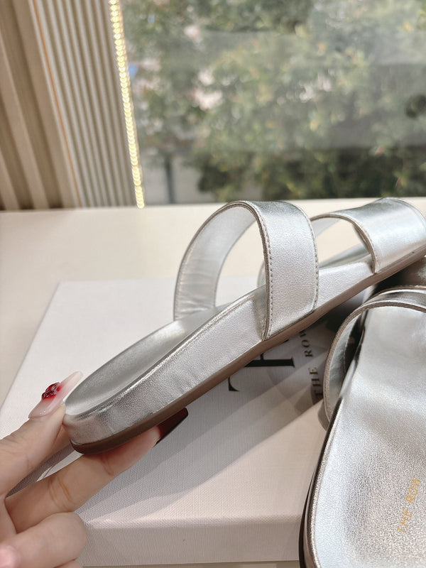 Sandalo Hugh in pelle di vacchetta metallizzata argento 286183