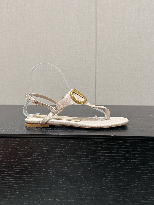 THONG SANDAL IN BEIGE CALFSKIN WITH GOLD LOGO