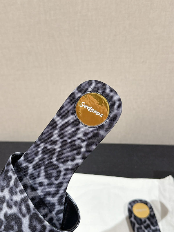 SL CARLYLE LEOPARD SLIPPERS BLACK-WHITE CANVAS