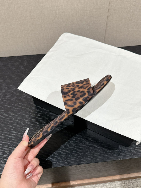 SL CARLYLE LEOPARD SLIPPERS AMBER CANVAS