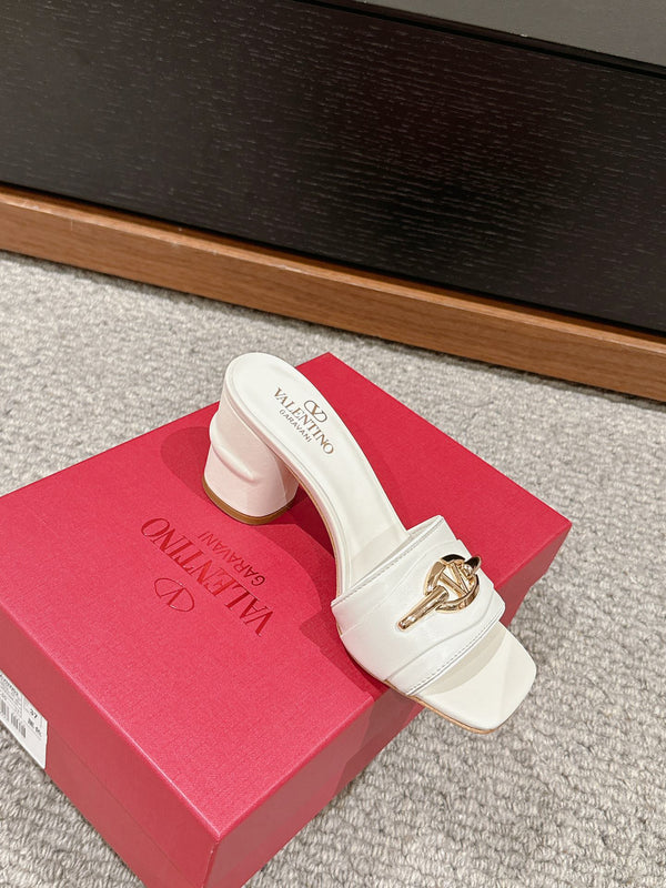 VLOGO SIGNATURE SLIDE SANDAL 60MM IN WHITE CALFSKIN