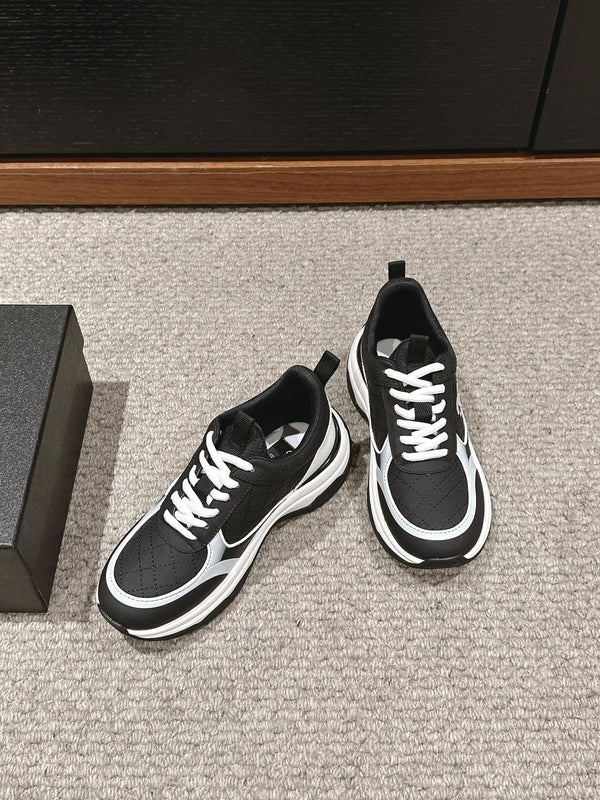 SNEAKER CC CLASSIC IN PELLE DI AGNELLO BIANCA E NERA