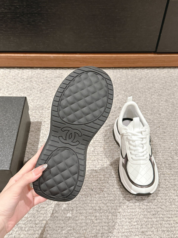 SNEAKER CC CLASSIC IN PELLE DI AGNELLO BIANCA E NERA