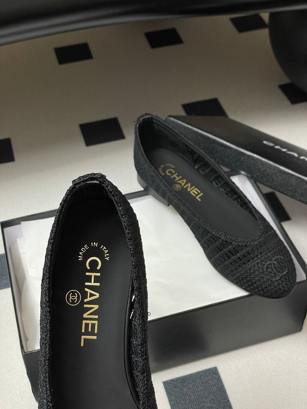 CC 25 Ballet Flat Black Raffia