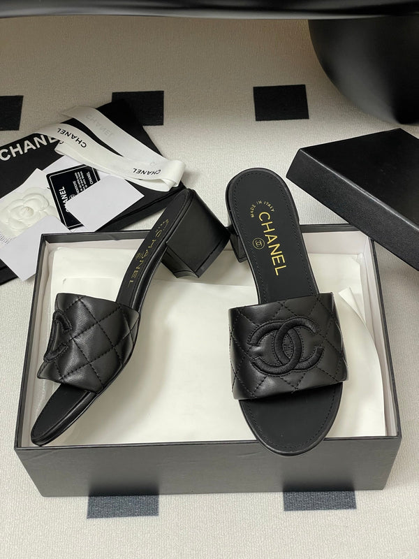 25S Ricamo Doppia C Mule 50mm Pelle di Agnello Nera 247577