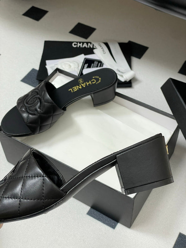 25S Ricamo Doppia C Mule 50mm Pelle di Agnello Nera 247577