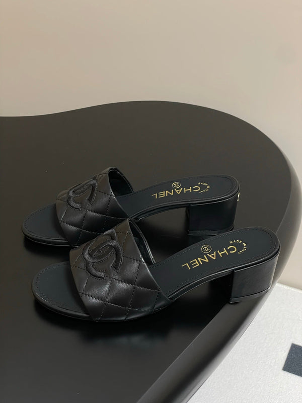 25S Ricamo Doppia C Mule 50mm Pelle di Agnello Nera 247577