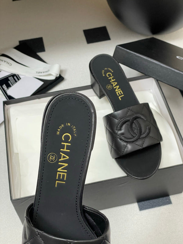 25S Ricamo Doppia C Mule 50mm Pelle di Agnello Nera 247577